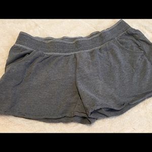 Maternity lounge shorts